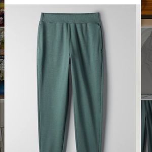 Aritzia airyaf pocket joggers